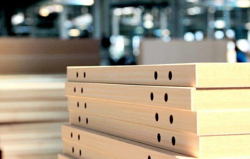 全屋定制為何青睞實木多層板？五大核心優勢揭秘